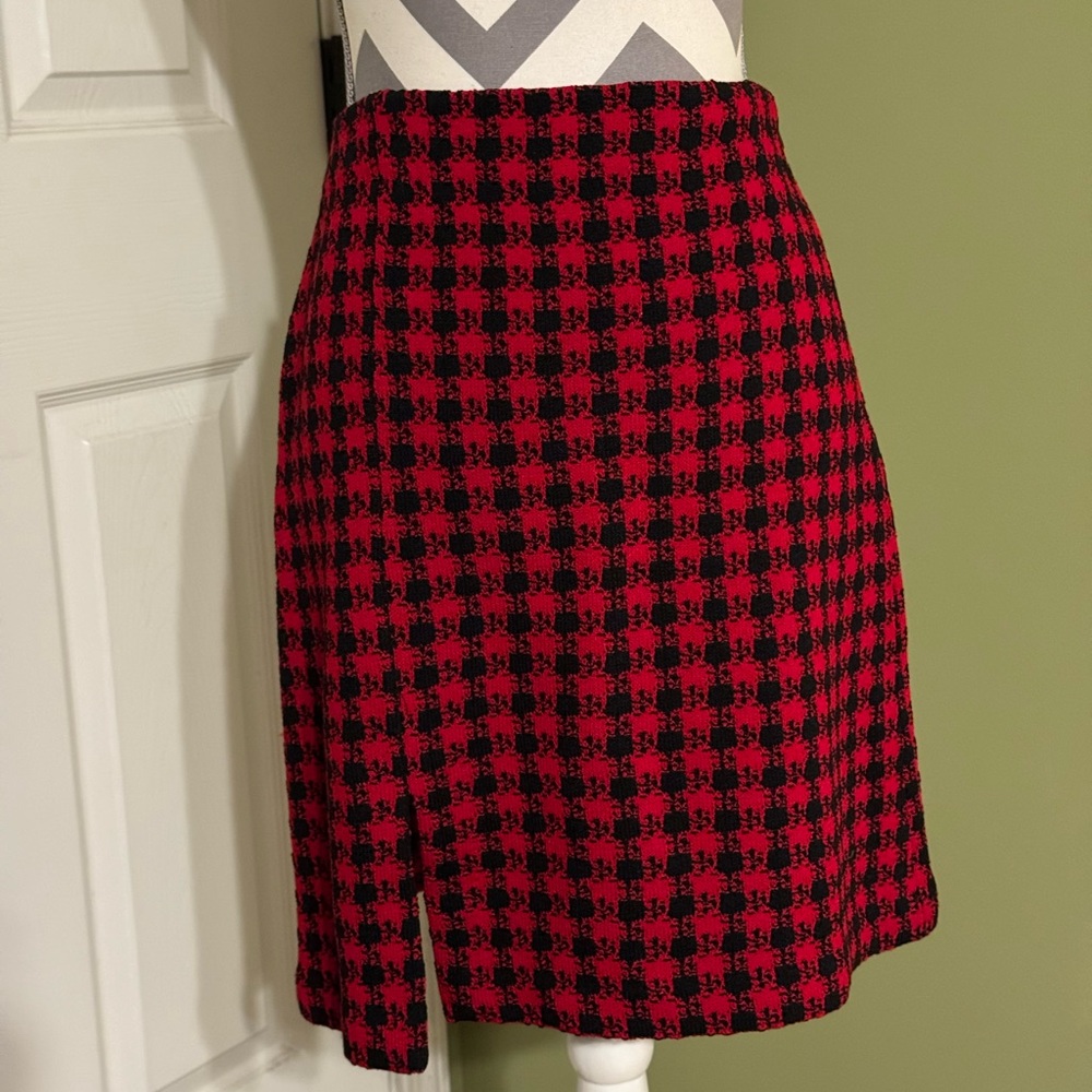 St. John’s houndstooth skirt